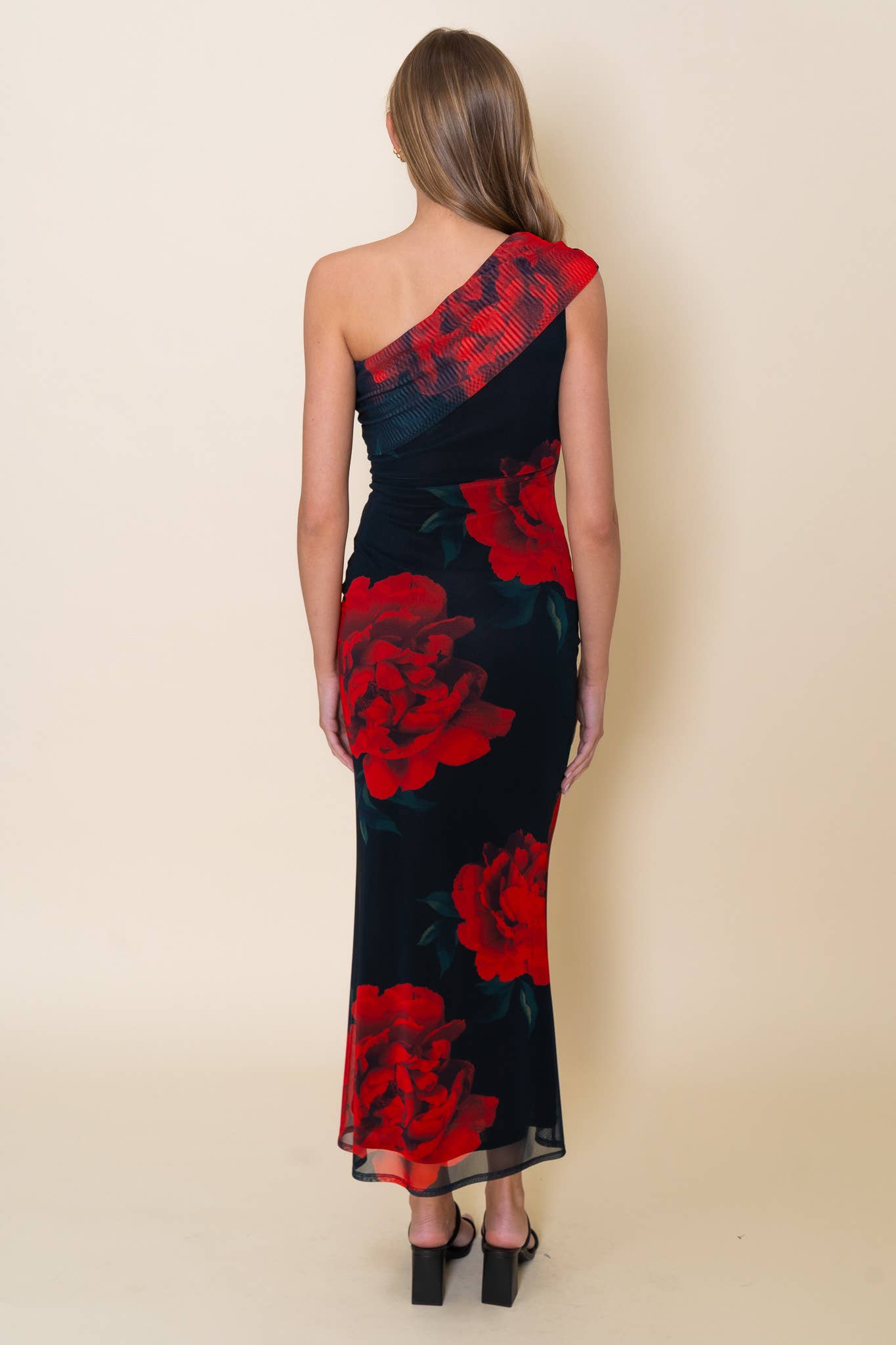 Chic Rose Cascade Maxi Dress