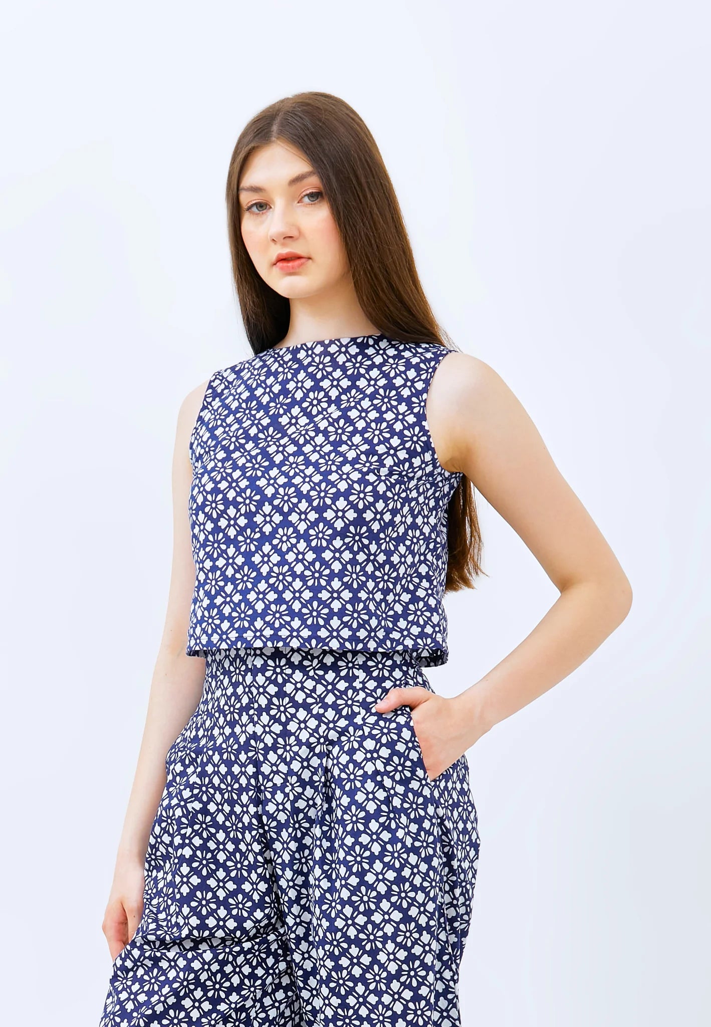 Hishi Crop Top