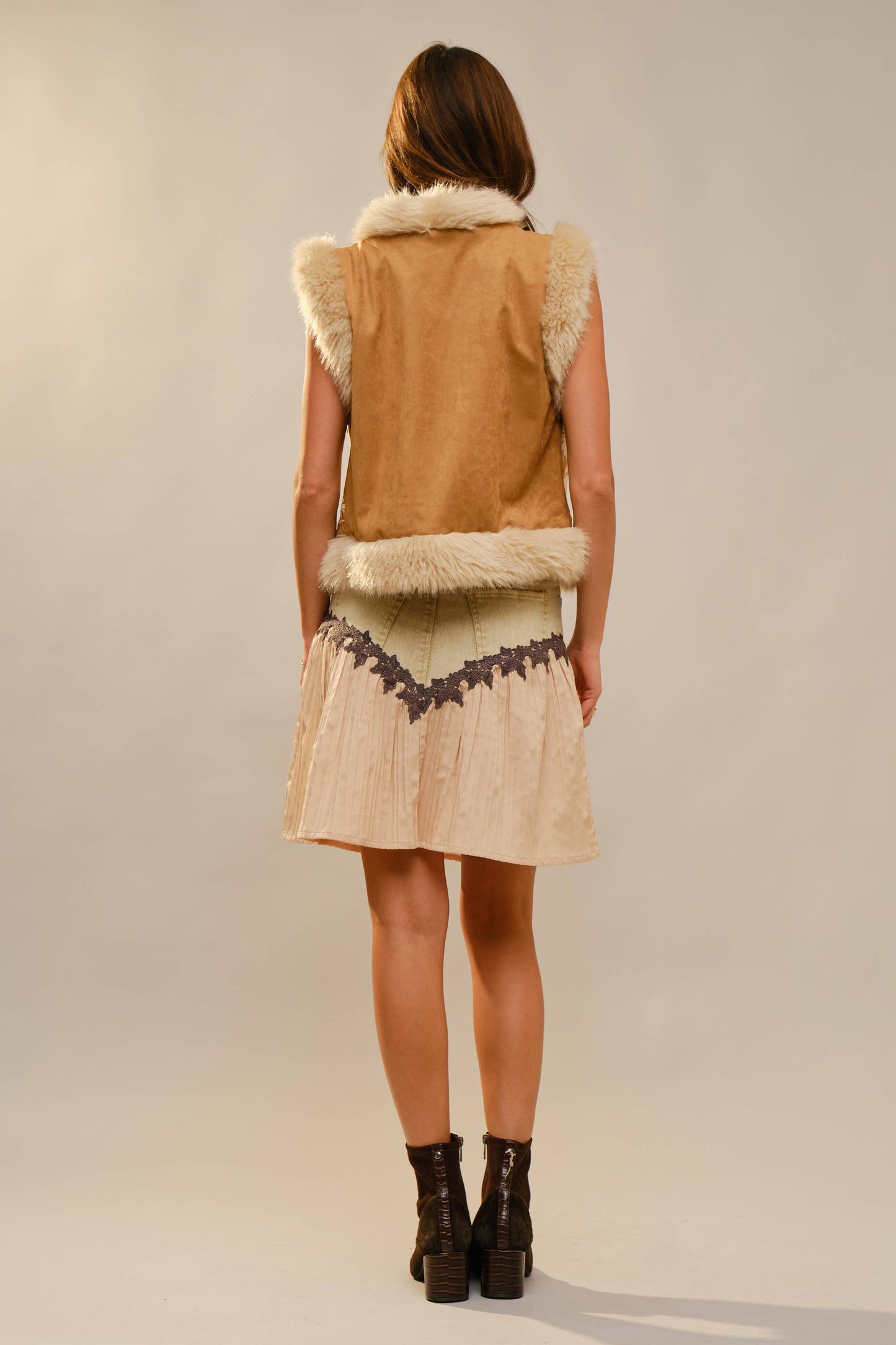 Embroidered Suede Vest With Fur Trim - Beige