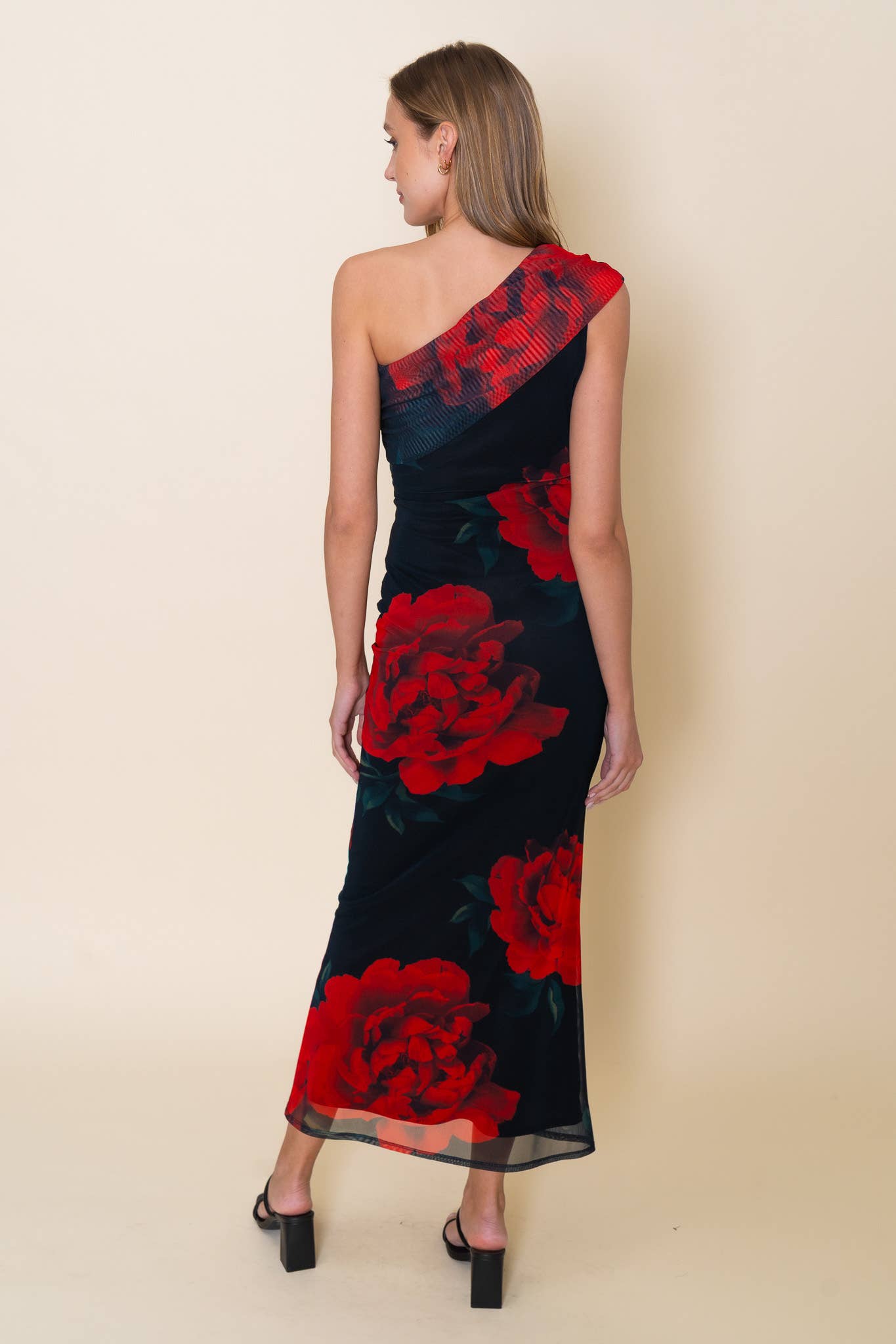 Chic Rose Cascade Maxi Dress
