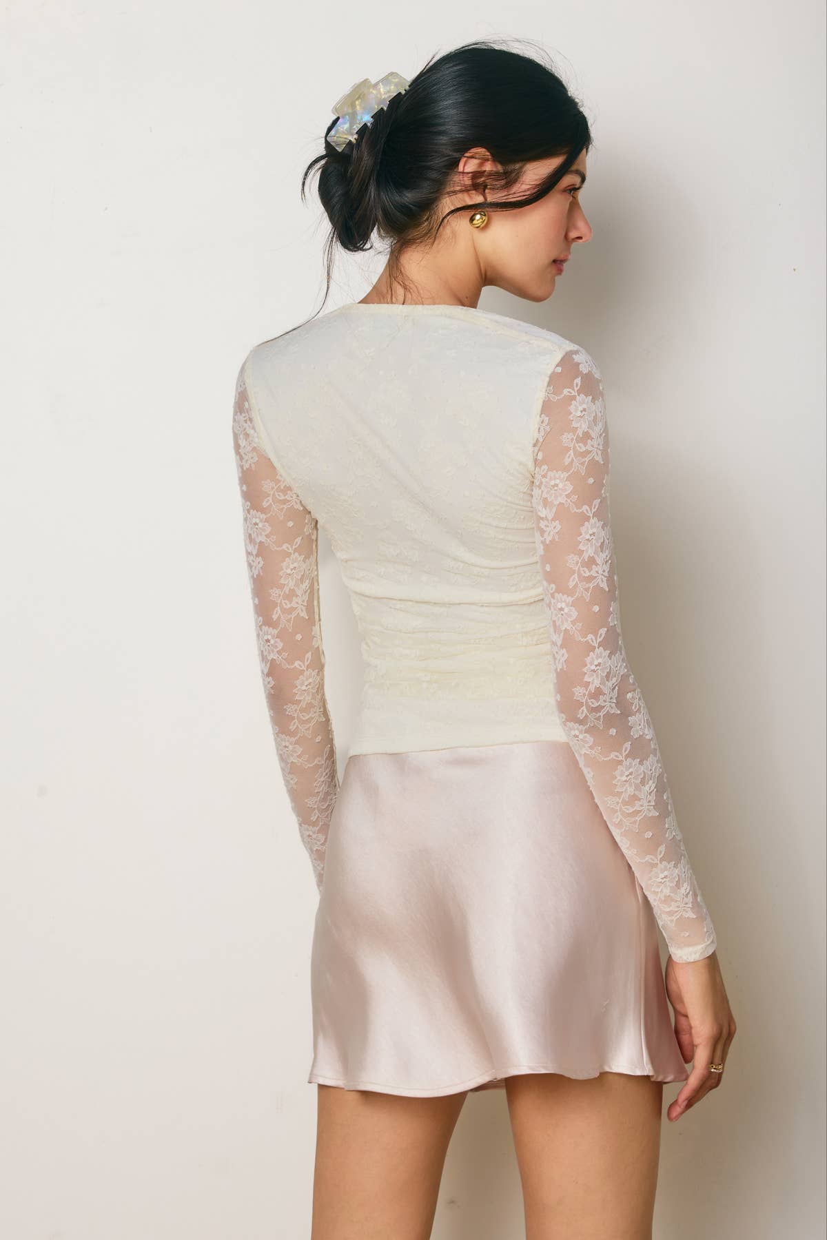 Lace Queen Anne Ruched Long Sleeve Top - Ivory