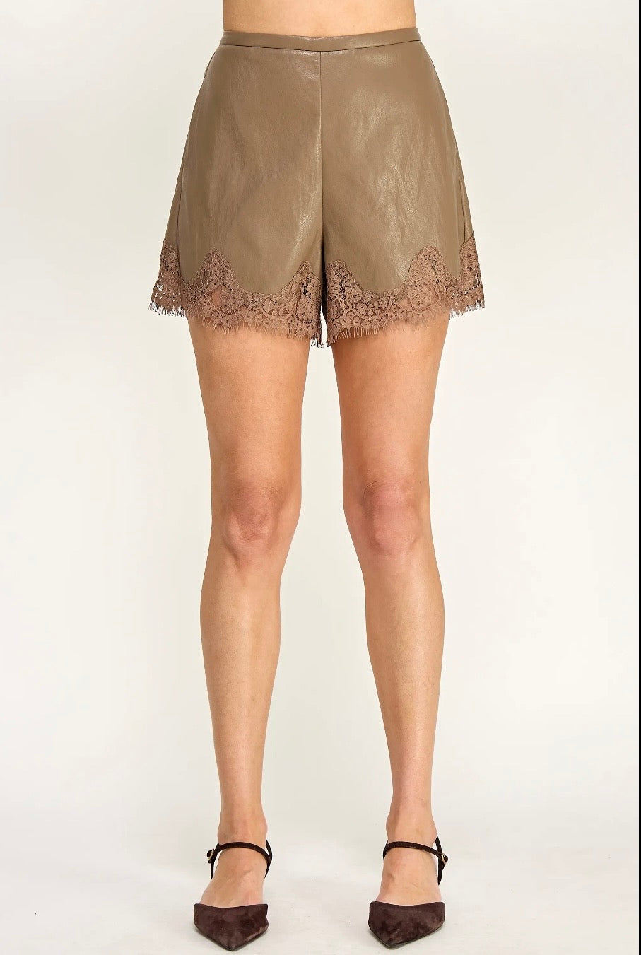 Lace Trim Hem Short - Cappuccino