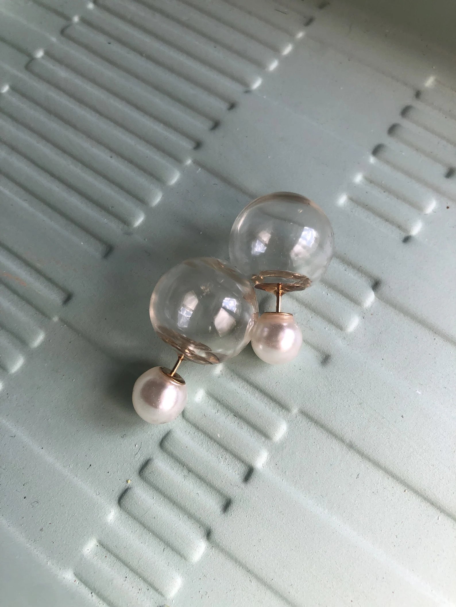 Pearl/Glass Bubble Reversible Stud