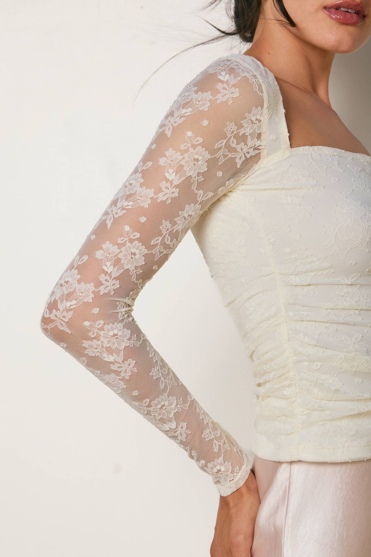 Lace Queen Anne Ruched Long Sleeve Top - Ivory